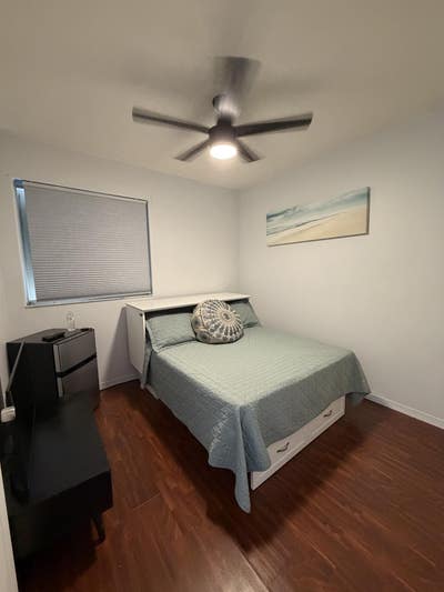 Furnished room Main Photo