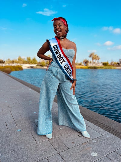 Professional Female seeks a small or large room Main Photo