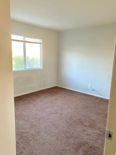 1 Private bedroom and Bathroom Main Photo