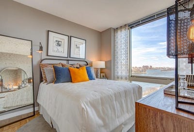 Private Room with Ensuite Bath in Modern Furnished Main Photo