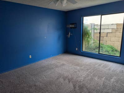 12x14 room w personal bathroom available for rent Main Photo