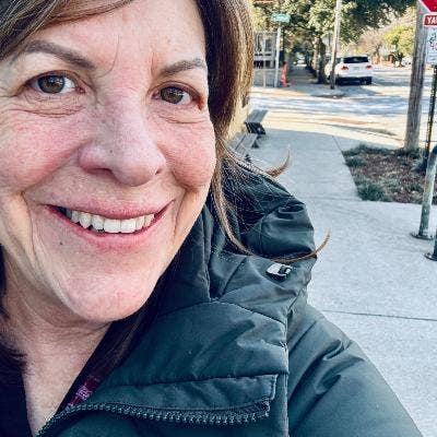 Neat and tidy. Out a lot  Main Photo