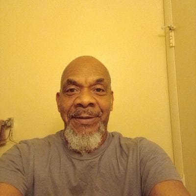 61 year old Male seeks a large room Main Photo