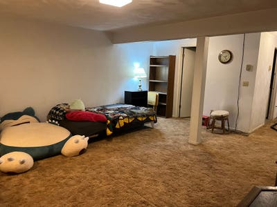 One Cozy Bedroom in Shared Home Near Mehsweis Plaz Main Photo