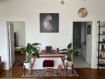 2 Bed/ 2 Bath Downtown Main Photo