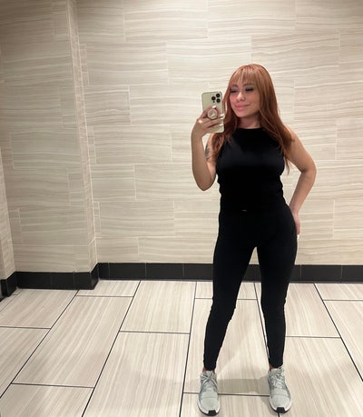 Professional Female seeks a small or large room Main Photo