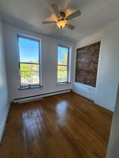 Spacious Room Available in Bedford Stuyvesant Main Photo