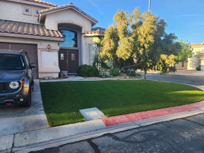 Room in calm neighborhood Main Photo