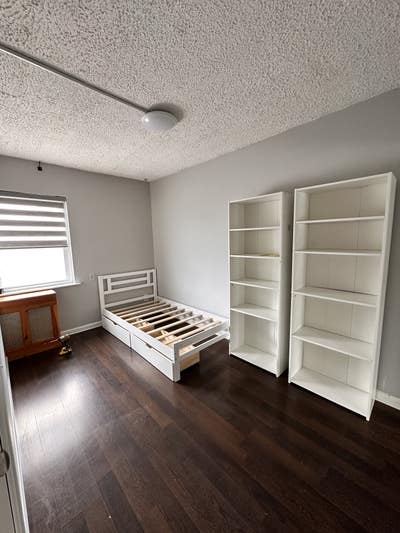 Female-only private rooms in clean home – Fresh Me Main Photo