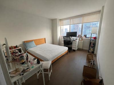Hudson Yards / Hell’s Kitchen Flex Room Available  Main Photo