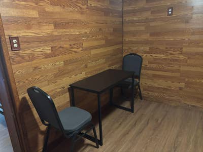 Mint Motel Spacious Room with Private Bathroom #16 Main Photo