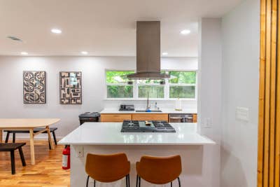  Modern furnished rooms 🛏️ Spacious kitchen + isl Main Photo