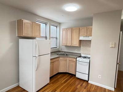 Charming Single Unit in West New York | 5110 Palis Main Photo