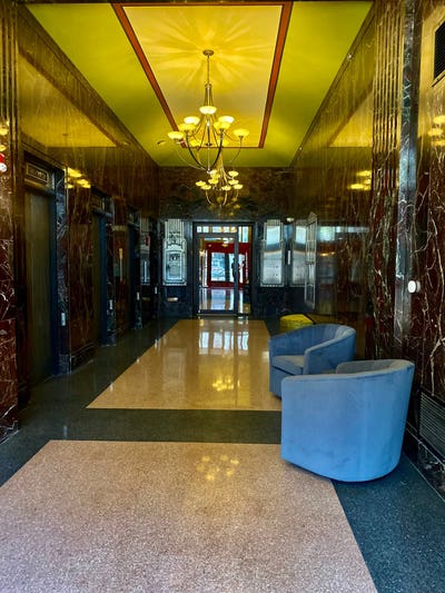 Updated 1BR with In_Unit Laundry & Garden rooftop Main Photo