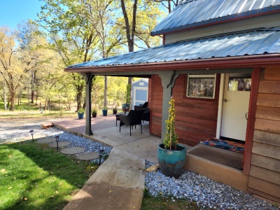 Tiny Houseaud Main Photo