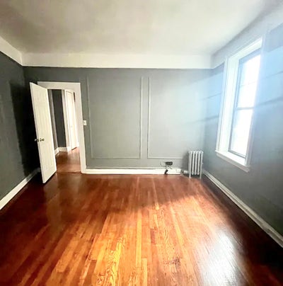 Large living room for rent Main Photo