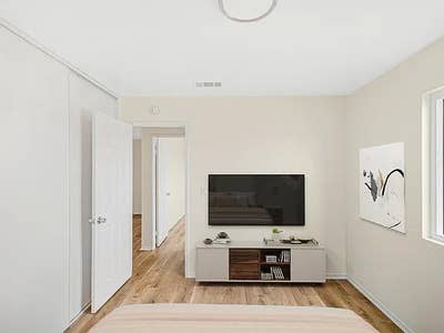 Modern Apartment Move-In Ready Today Main Photo