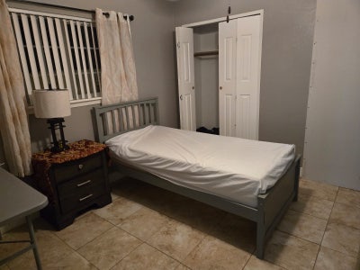 One bed room Main Photo