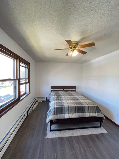 Room C for rent for Student of UNH. Across the ro Main Photo