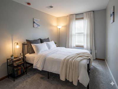 Large house in a nice quiet neighbourhood Main Photo