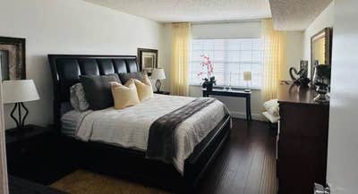 Private Room w/ Private Bath in Spacious Home Main Photo