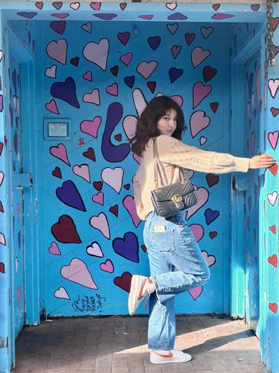 Female student needs Burbank room ASAP Main Photo