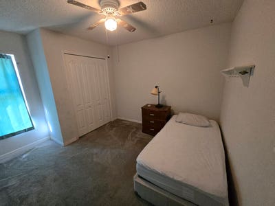 Room for rent  Main Photo