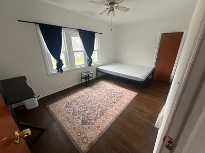 Two rooms for rent Villa Park Main Photo