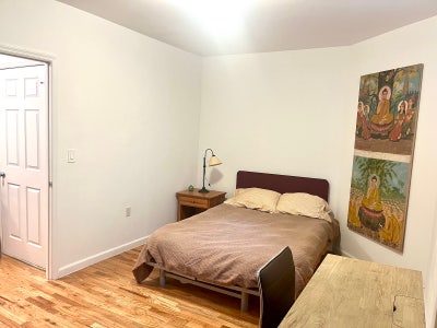 Comfort meets proximity in beautiful West Harlem Main Photo