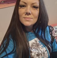 Professional Female seeks a small or large room Main Photo