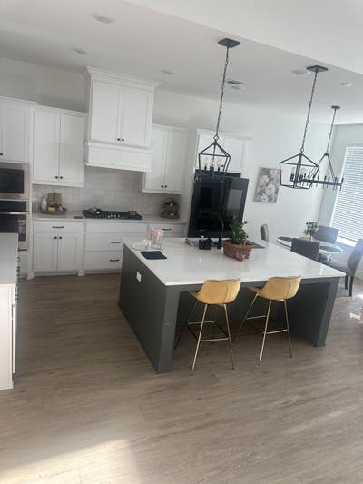 Beautiful new built in friendly neighbourhood Main Photo