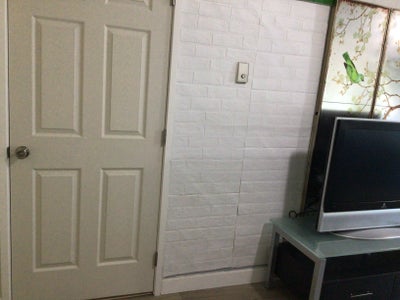 Good location near freeway , light train , airport Main Photo