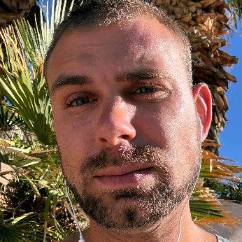 Roomie/room wanted Main Photo