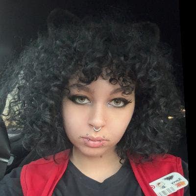 Female tenant in search of a room to rent  Main Photo