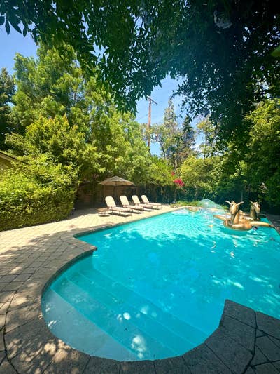 Female Roommate Wanted | Peaceful Home  Main Photo