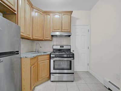 Convenient Studio Room | Shared Living Ready Main Photo