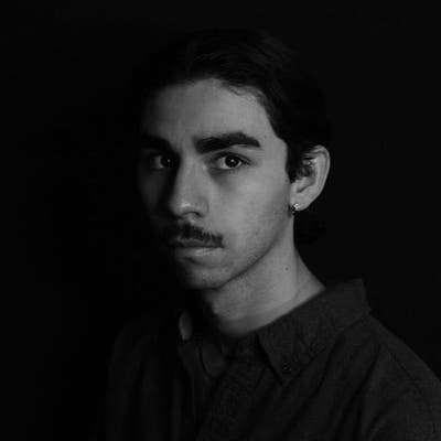 Professional Male seeks a small or large room Main Photo