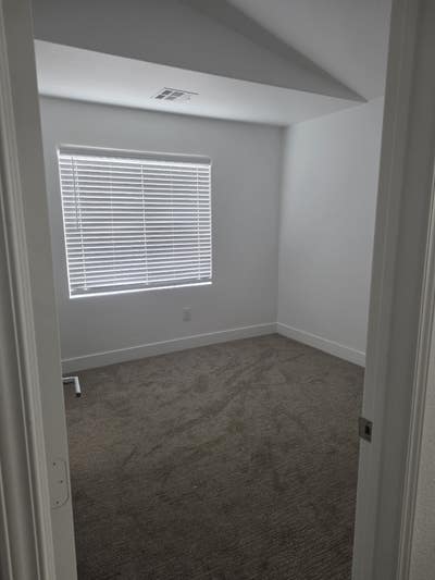 Spare Empty Room - Southwest Las Vegas Main Photo