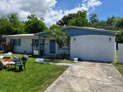 Town and Country "Peace Palace" Main Photo