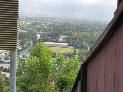 Student looking for a room in Pasadena area of ... Main Photo