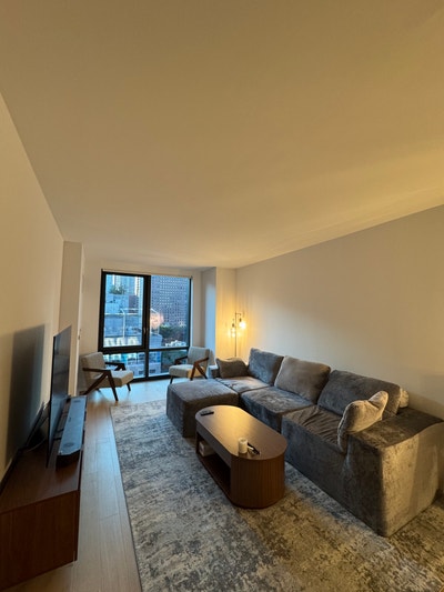 Luxury UWS 1 Bedroom Apartment in Amazing Location Main Photo