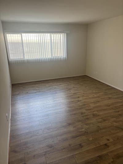 Looking for a Female Roommate in Sherman Oaks  Main Photo