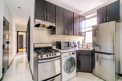 Room in Upper West Side on a flexible lease Main Photo