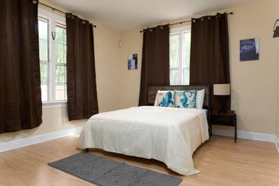  Your Quiet Corner in Jacksonville · Remodeled, Cl Main Photo