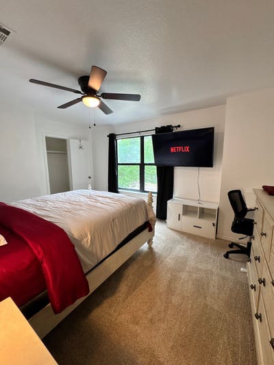 Furnished "Queen" BedRoom_All Utilities & 1GB WiF Main Photo