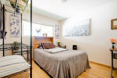 Furnished Private Room — All_Inclusive — Davis Ne Main Photo