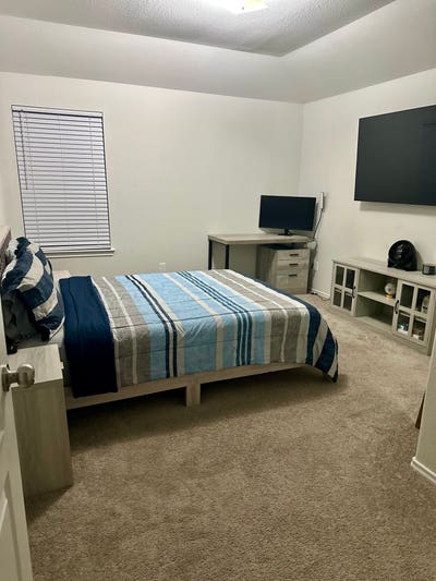 Shared Space Fully Furnished 1 Bedroom + Private  Main Photo