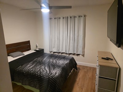 Room Available near Becker Rd & Turnpike Main Photo