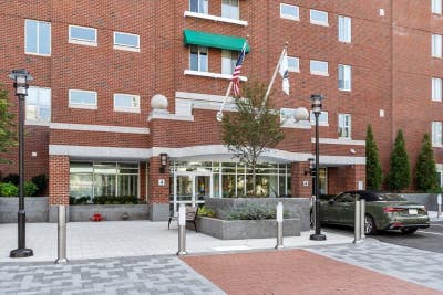 Thomas Graves Landing is a full service elevated b Main Photo