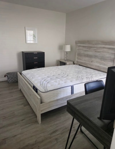 Comfy room for rent.  Main Photo